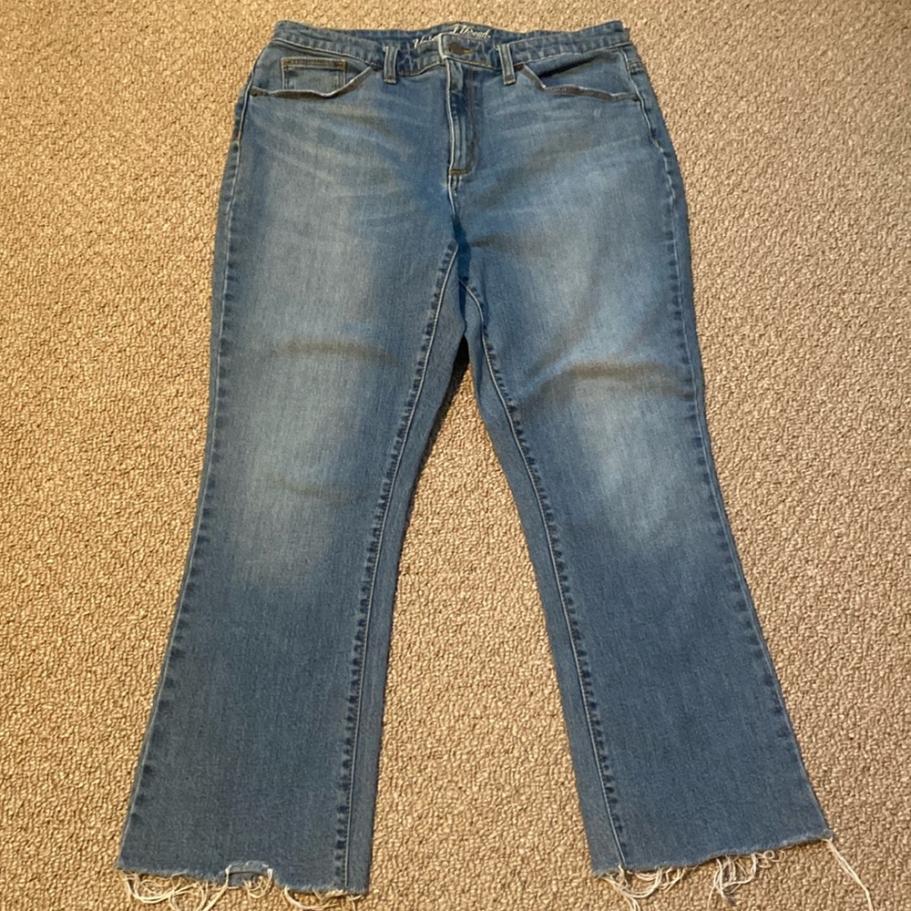 Universal Thread High Rise Kick Boot Crop in size 12/31R